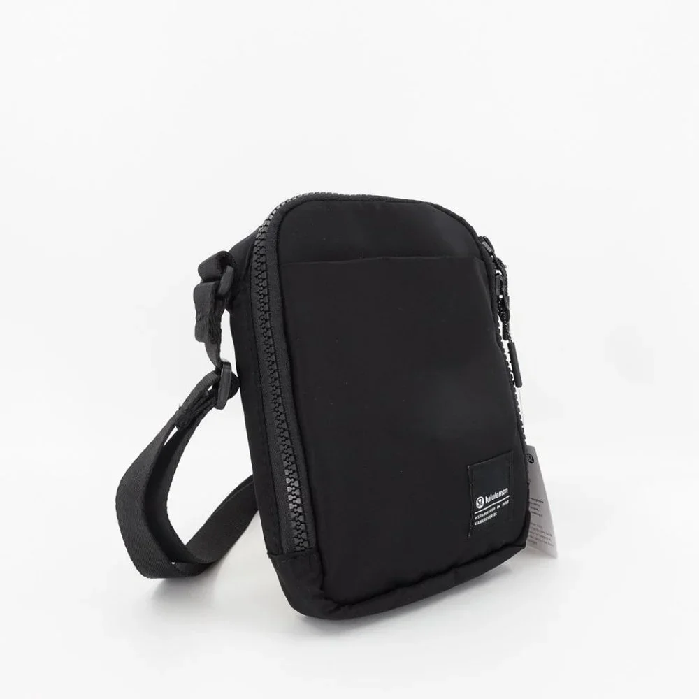 Lululemon Easy Access Crossbody Bag 1.5L Black - Picture 7 of 16